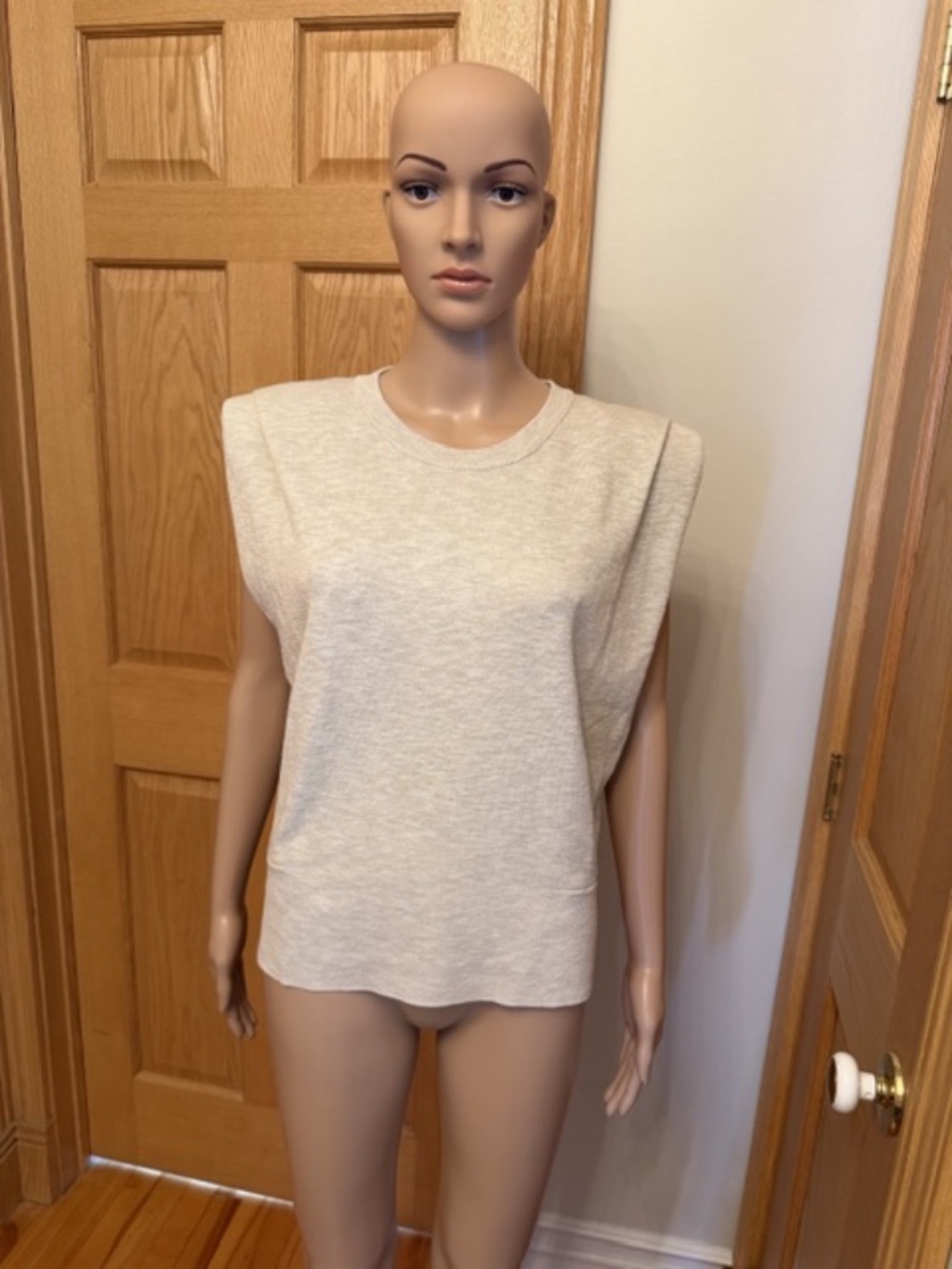 YAYA Women Size L beige cotton blend top.